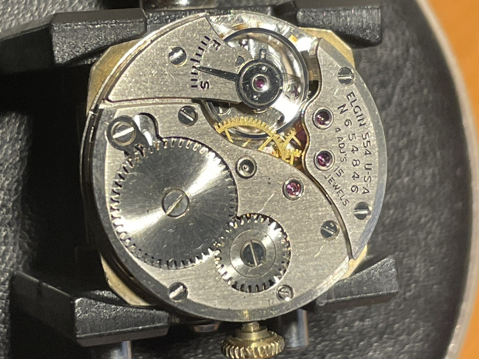 1940’s Men’s Vintage Elgin Tonneau Elgin Cal. 554 Manual Wind 15 Jewels Running