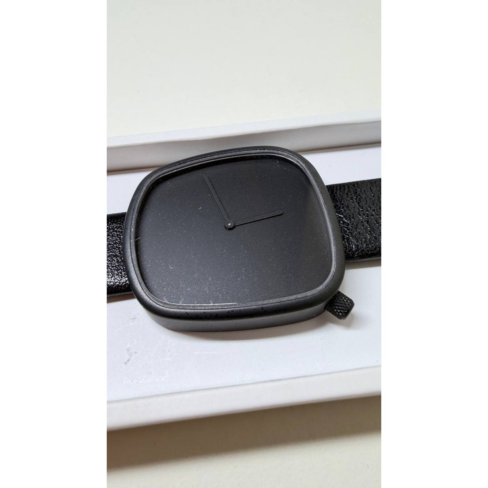 Minimalist Watch Unisex Leather Strap Modern Scandinavian Design Multiple Colors