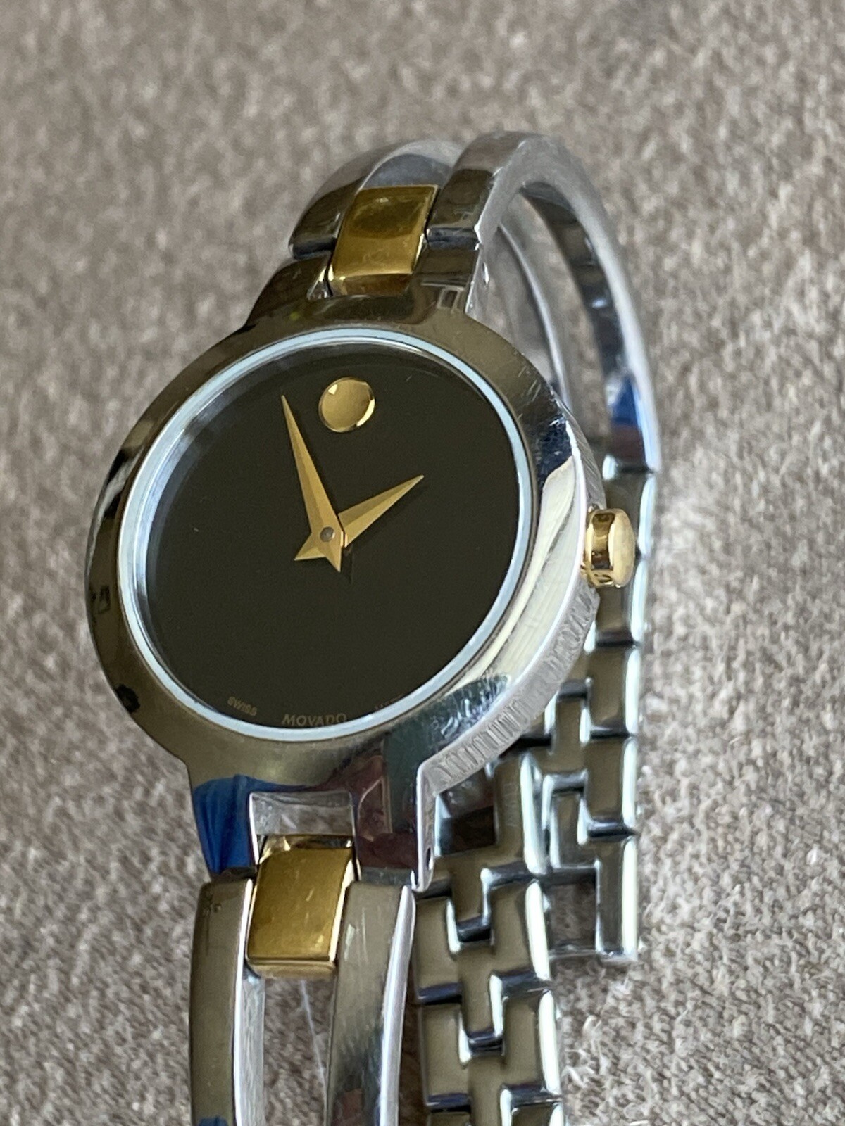 Movado Amorosa 52.319.1453 Black Dial 2-Tone Swiss Quartz Watch Size 7.0 «