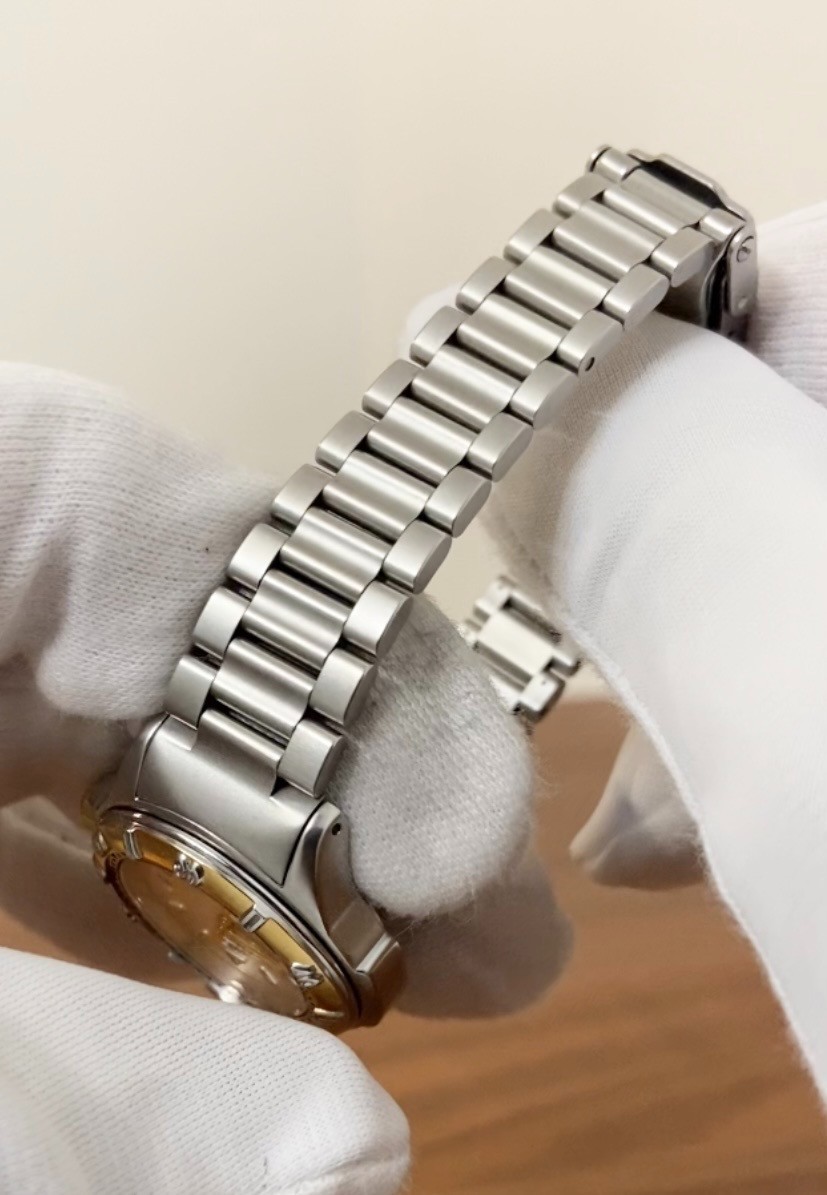 ▶️ [ Near MINT ] TAG Heuer 4000 Professional WF1420-0 28mm Quartz Women’s Watch