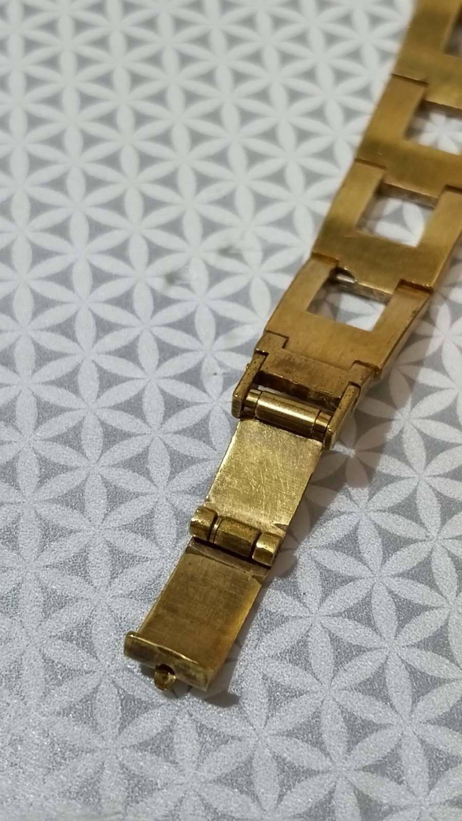 LE MARQUE Vintage Women’s Watch Gold Tone Quartz 18 mm