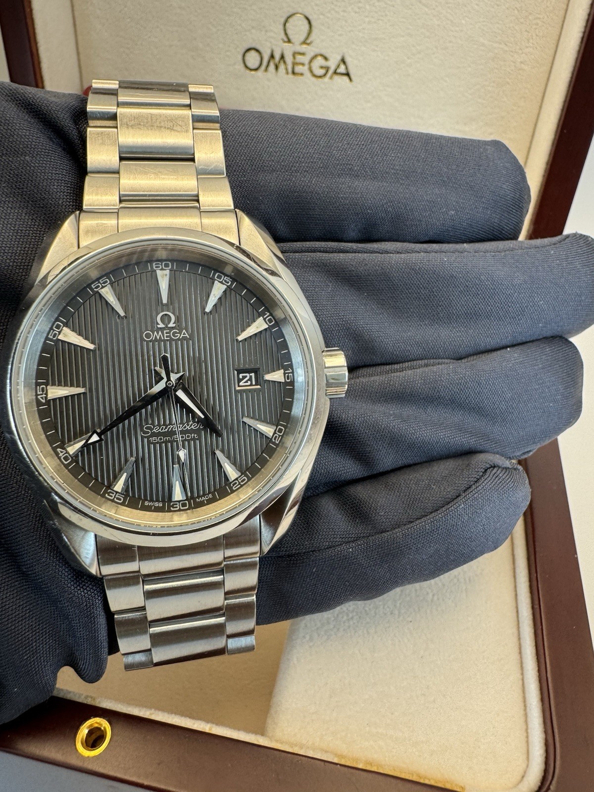 OMEGA Seamaster Aqua Terra Grey Dial Watch – 231.10.39.61.06.001 Box & Papers