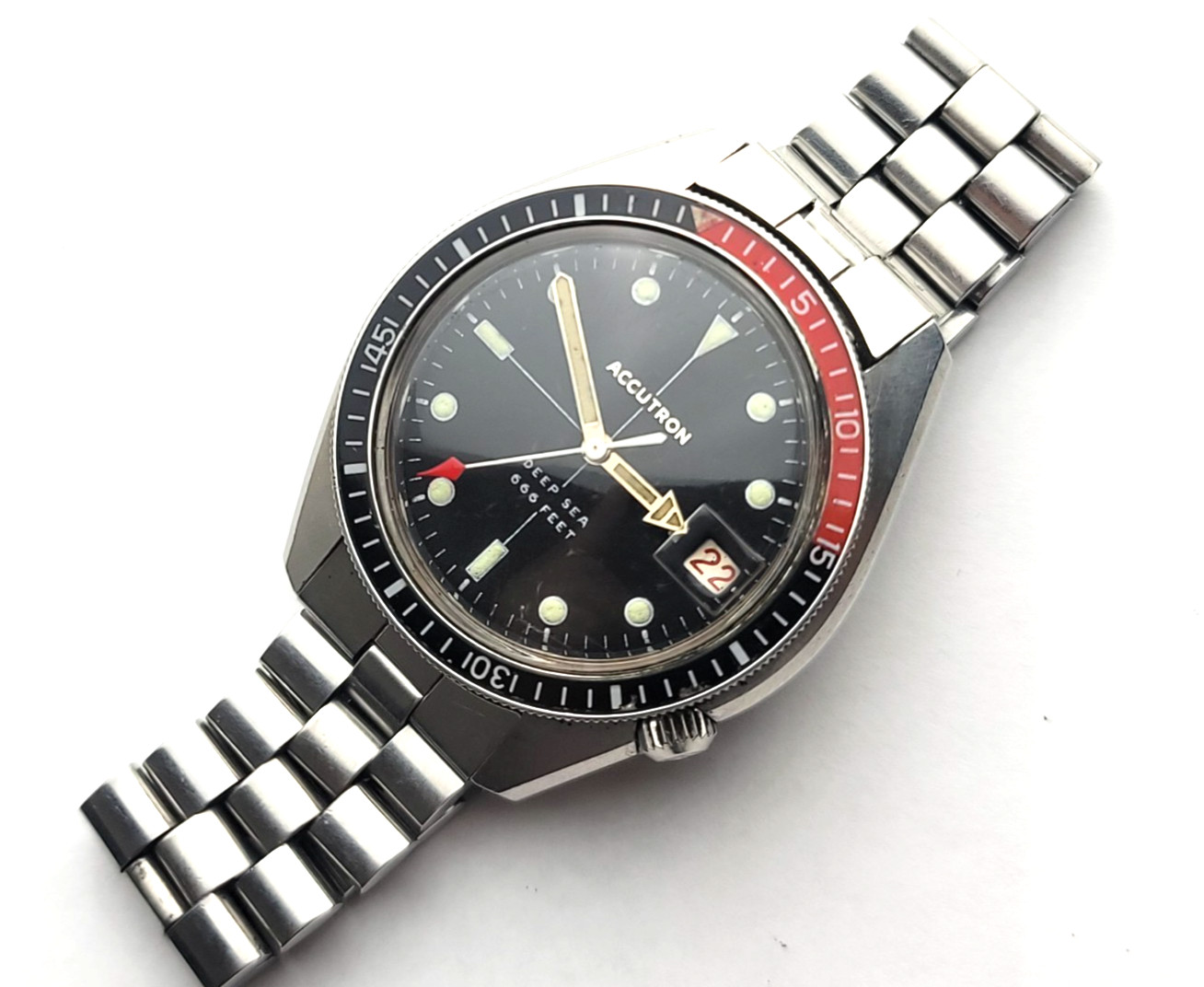Vintage 1970 Stainless steel Accutron Deep Sea 666 Original bracelet running.