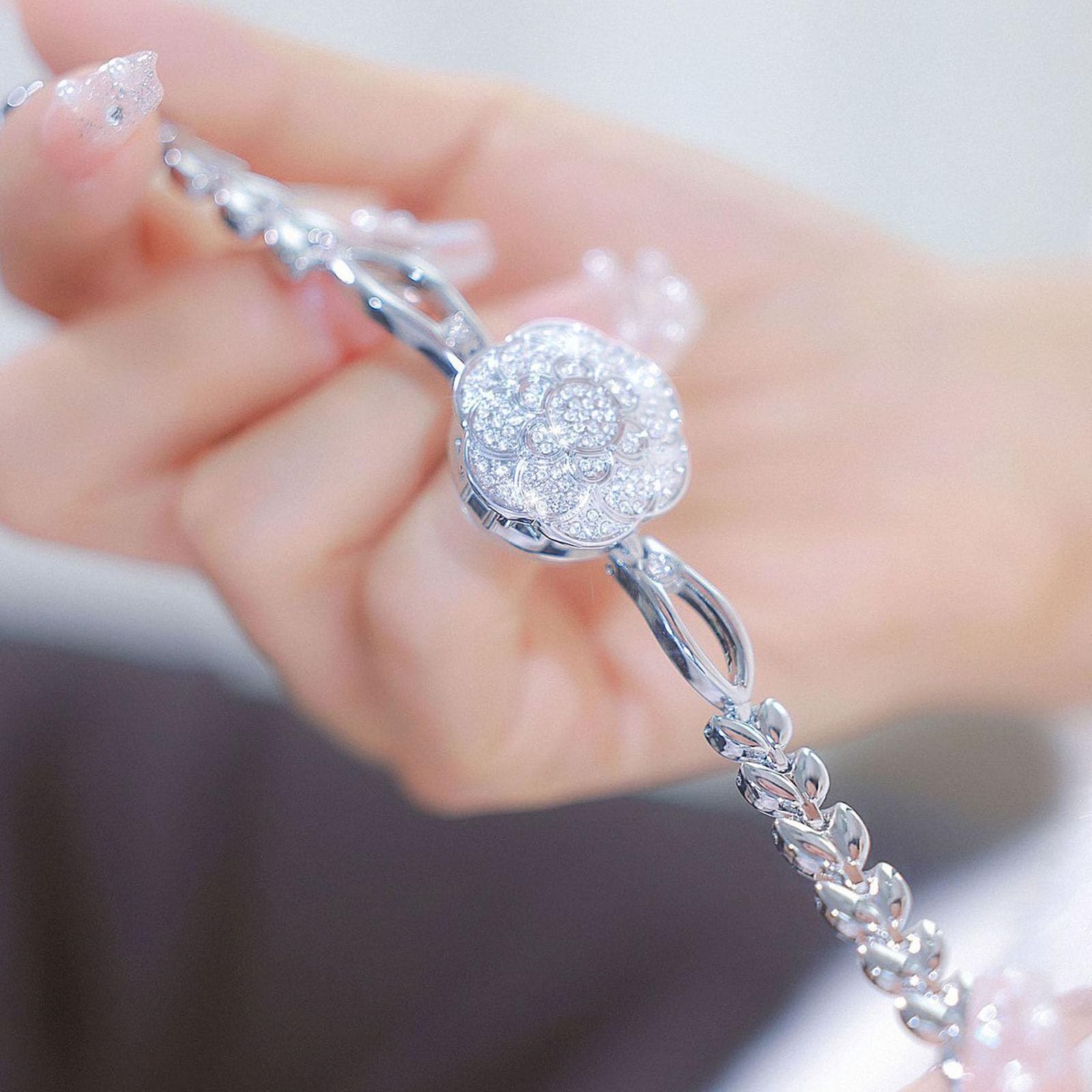 Dacdyi Elegant Women’s Crystal Flower Flip Cover Watch Luxury Bracelet Dress …