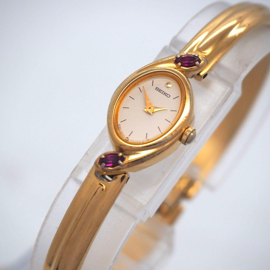 617 Working SEIKO Watch Oval Color Stone Ladies Gold