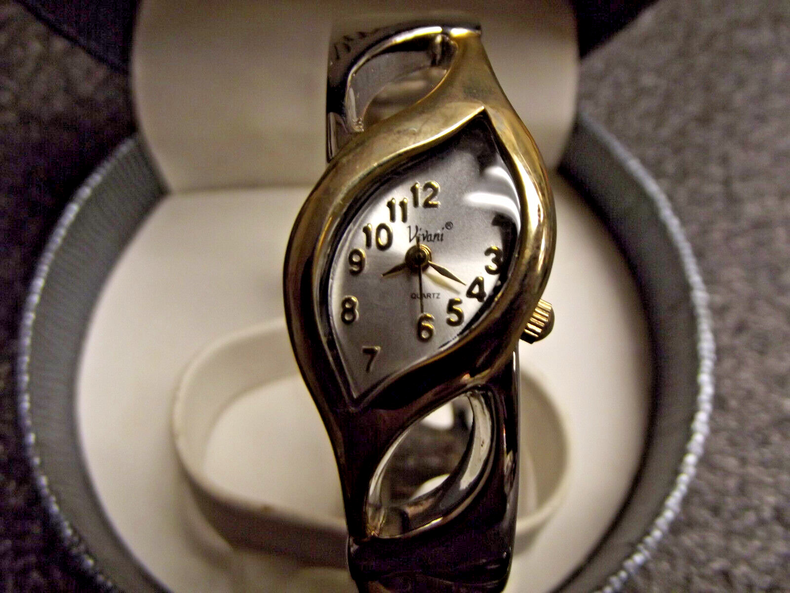 Vivani Ladies WATCH and BRACELET Silver gold tone