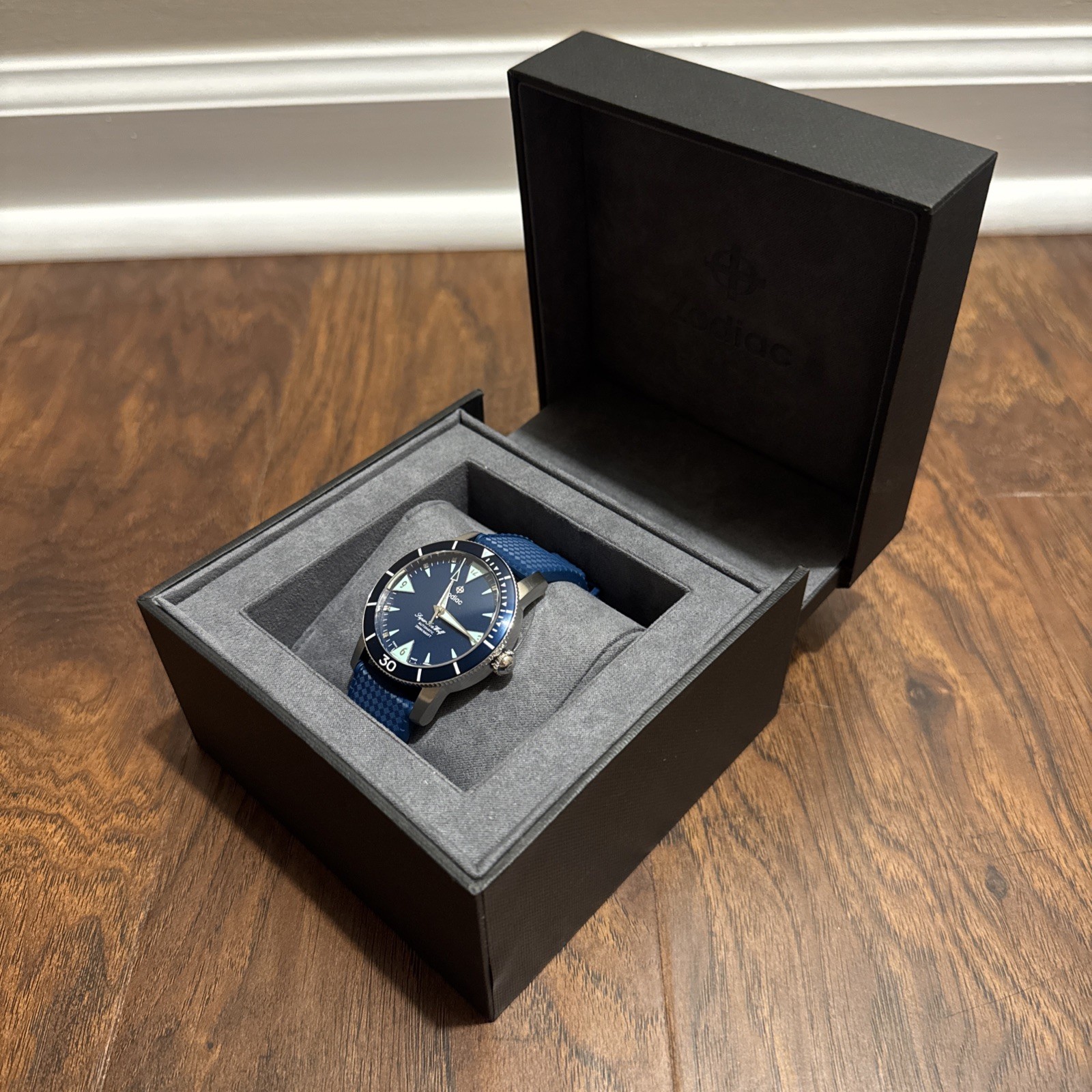 Zodiac Super Sea Wolf Skin Diver Automatic Blue Dial Rubber Strap Watch ZO9217