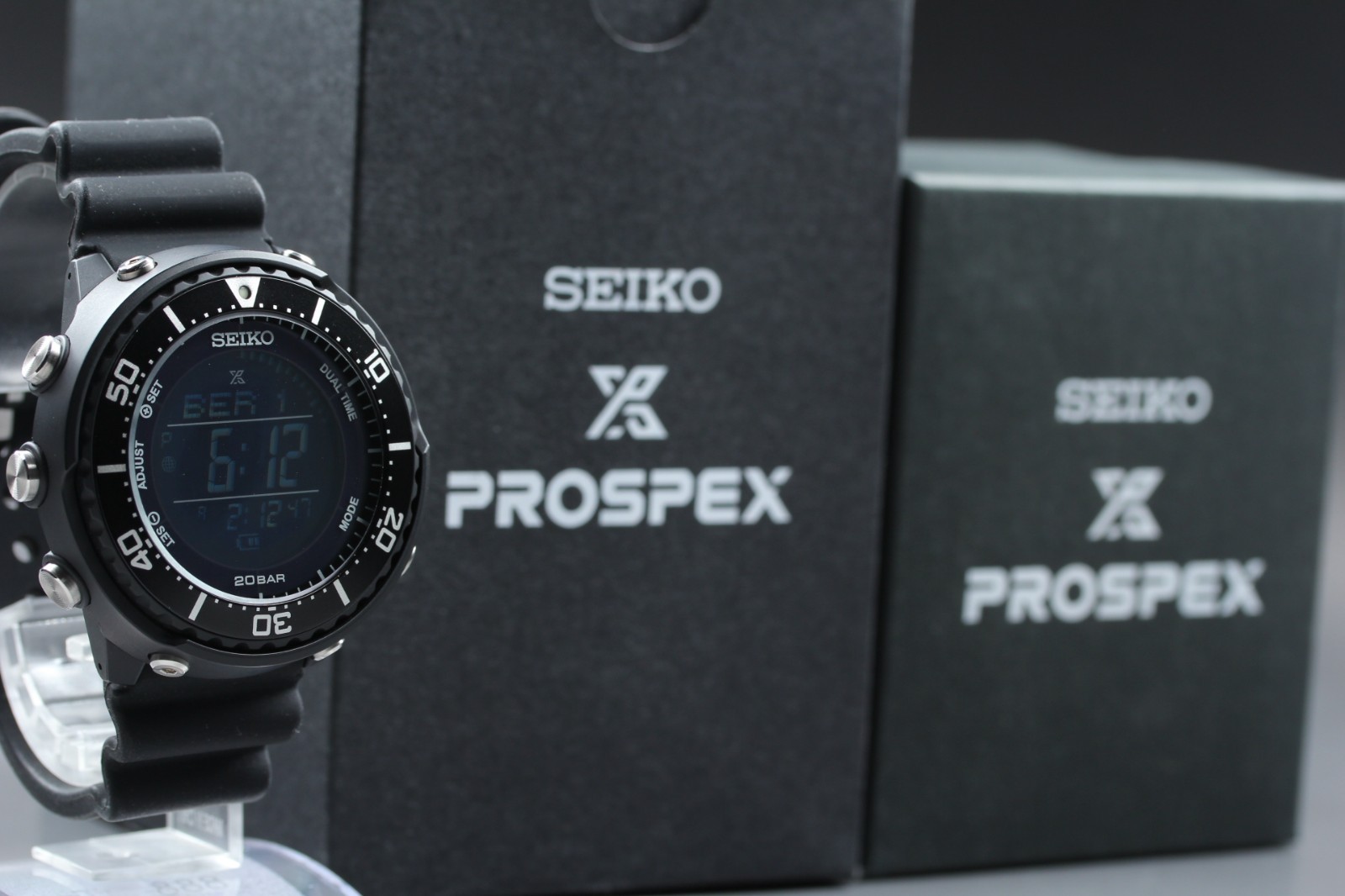TOP MINT w/ Box Seiko Prospex Divers S802-00A0 Black Digi-Tuna Solar Mens Watch