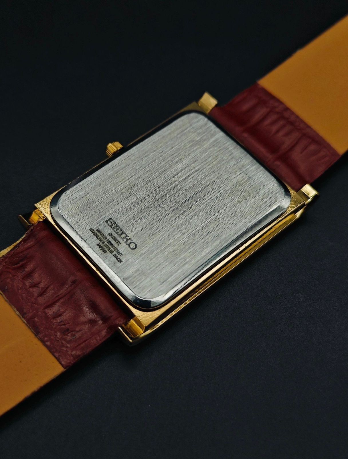 Rare Vintage Seiko Slim Quartz Men’s Wrist Watch