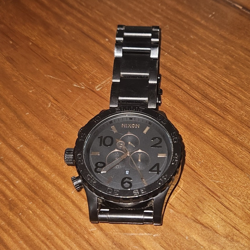 Nixon The 51-30 Chrono with brand new battery and all original links.