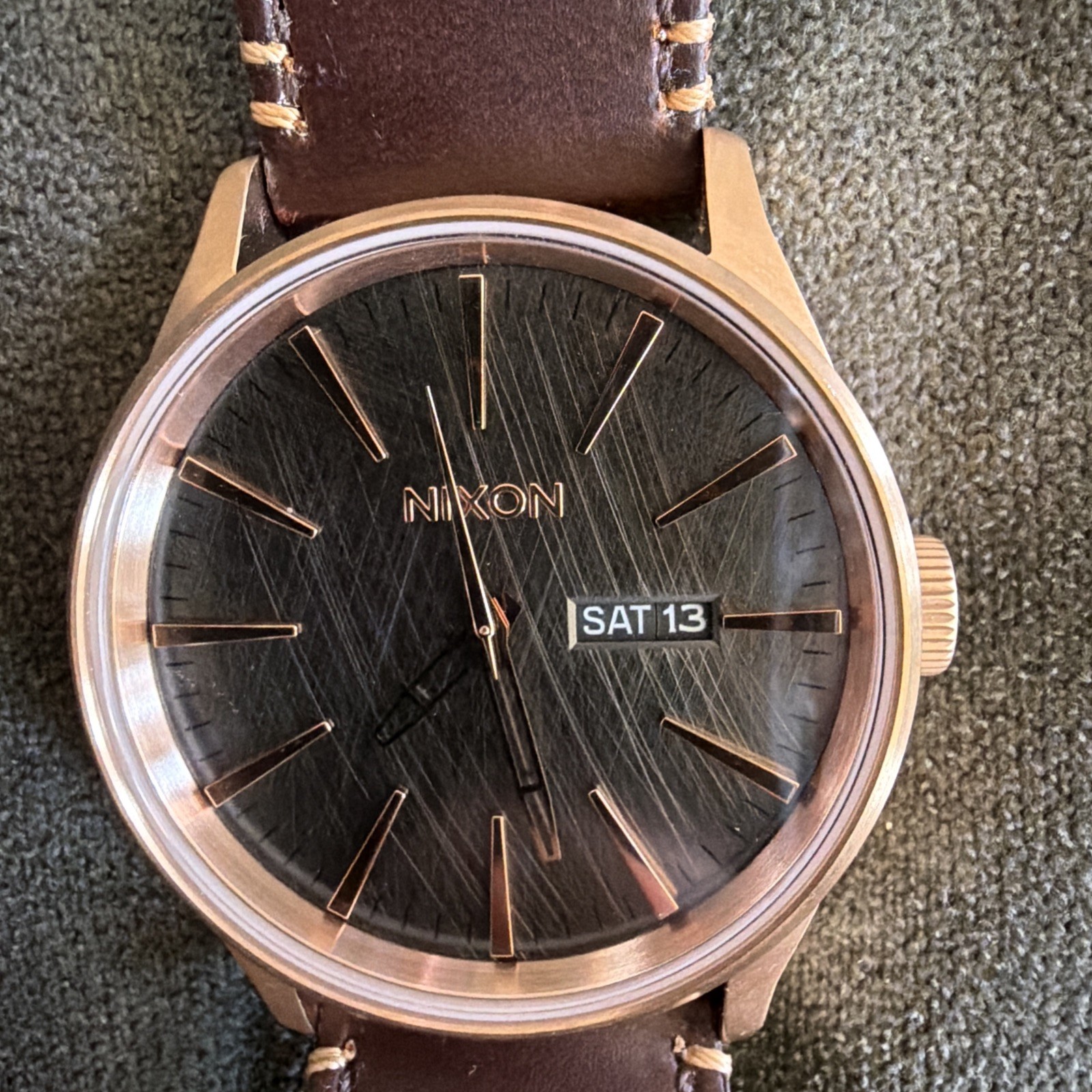 Nixon The Sentry Mens Watch 42mm Gray Dial Brown Leather Day Date New Battery