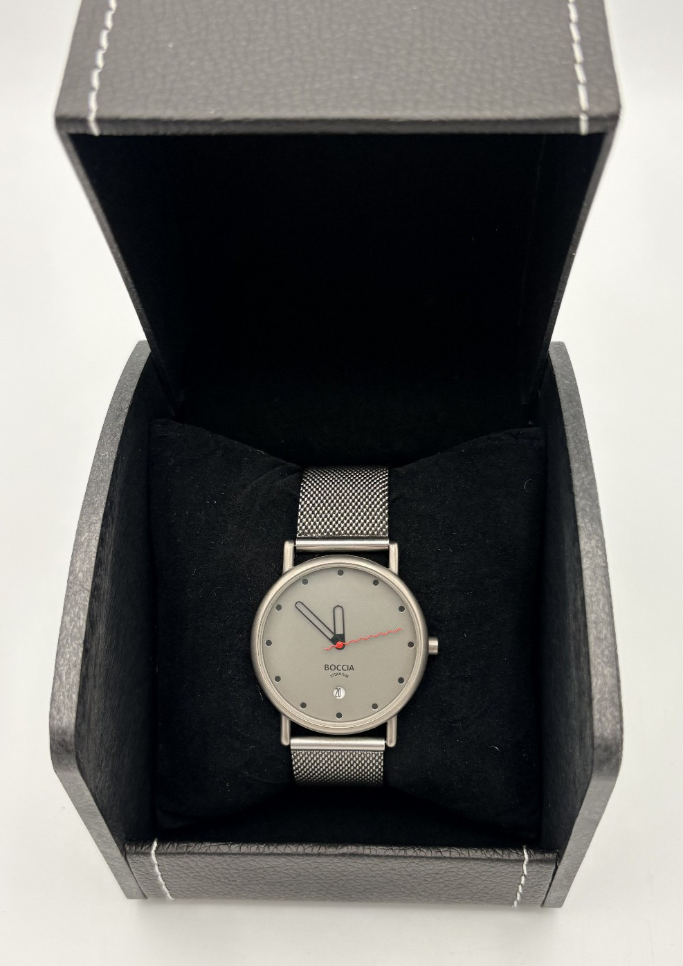 Boccia Titanium Gray Dial Men’s Watch Milanese Mesh Bracelet Date Quartz New Bat