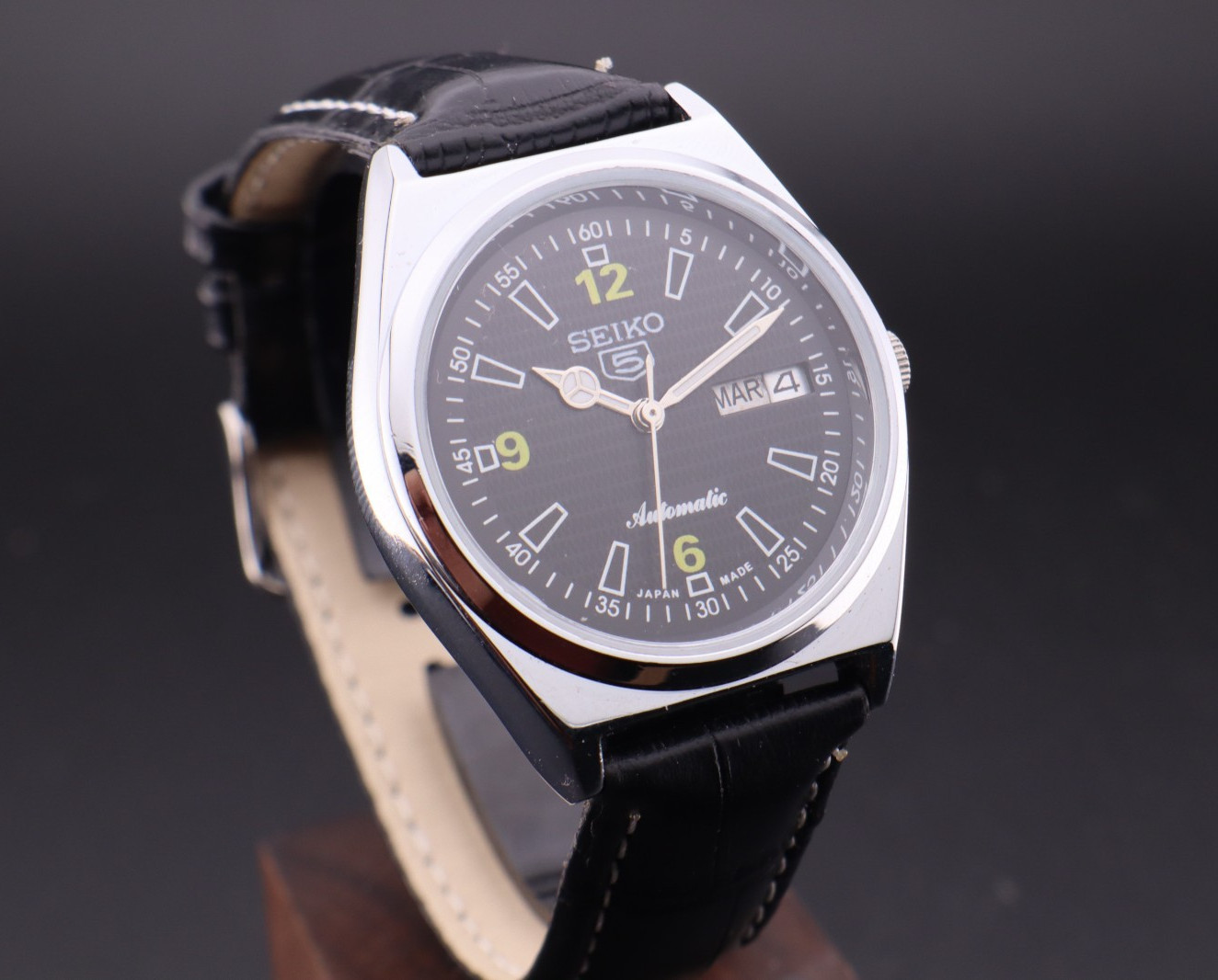 Vintage Seiko 5 Automatic 6309A Men’s Wrist Watch Day/Date – Japan Made
