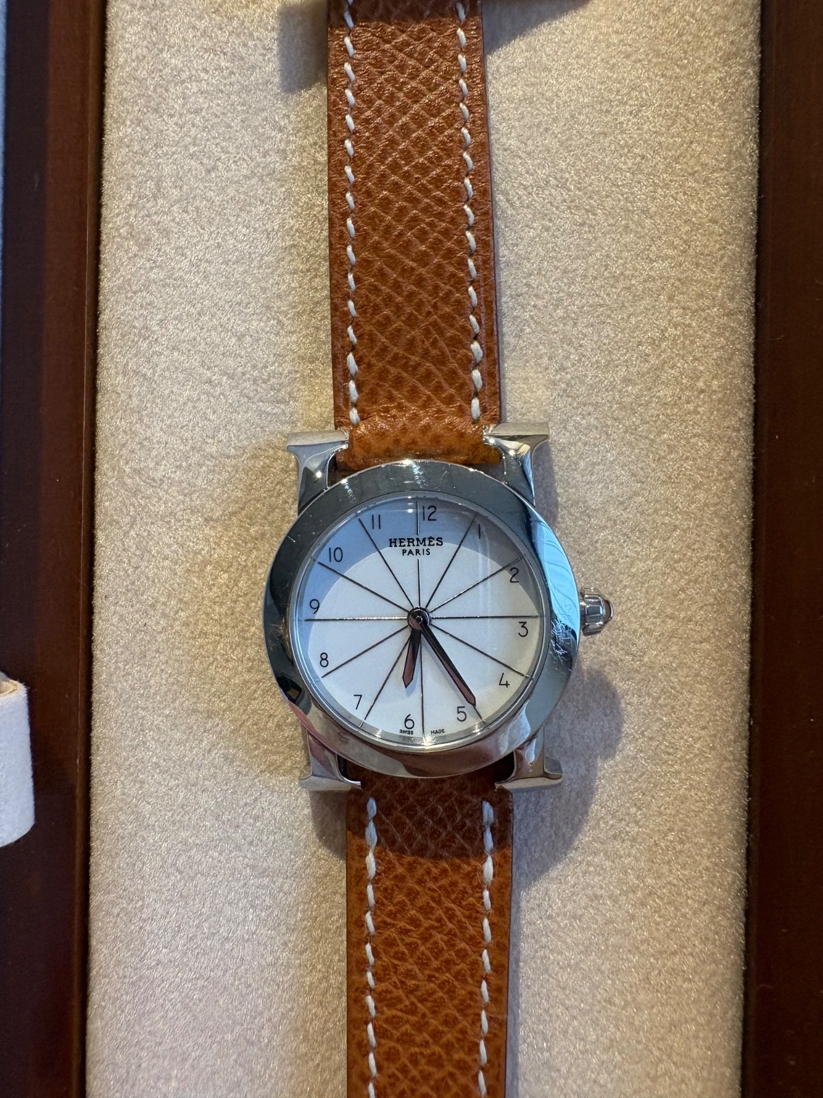 Hermes H Ronde HR1.210 Stainless Steel Watch with Gold Epsom Strap – Full Set