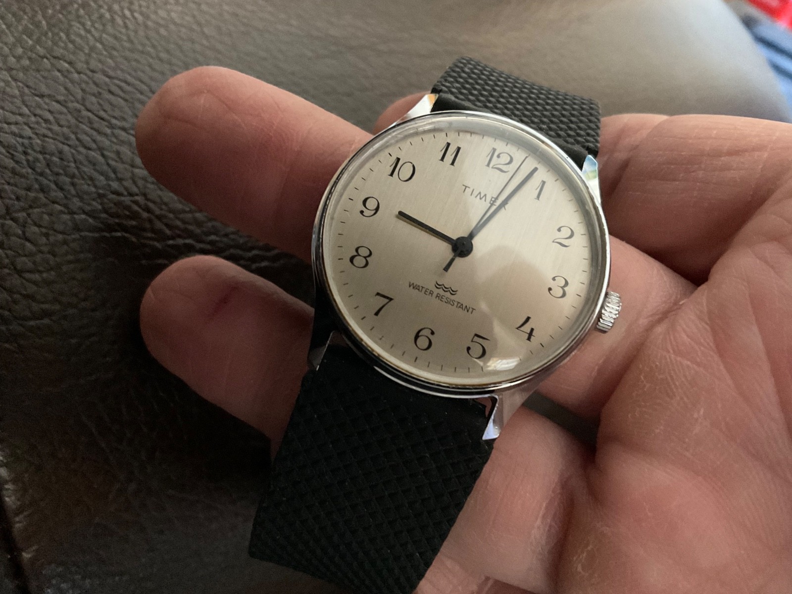 Timex Marlin mens watch 1980s Taiwan wind up beauty fit 7 1/4 in rubber strap
