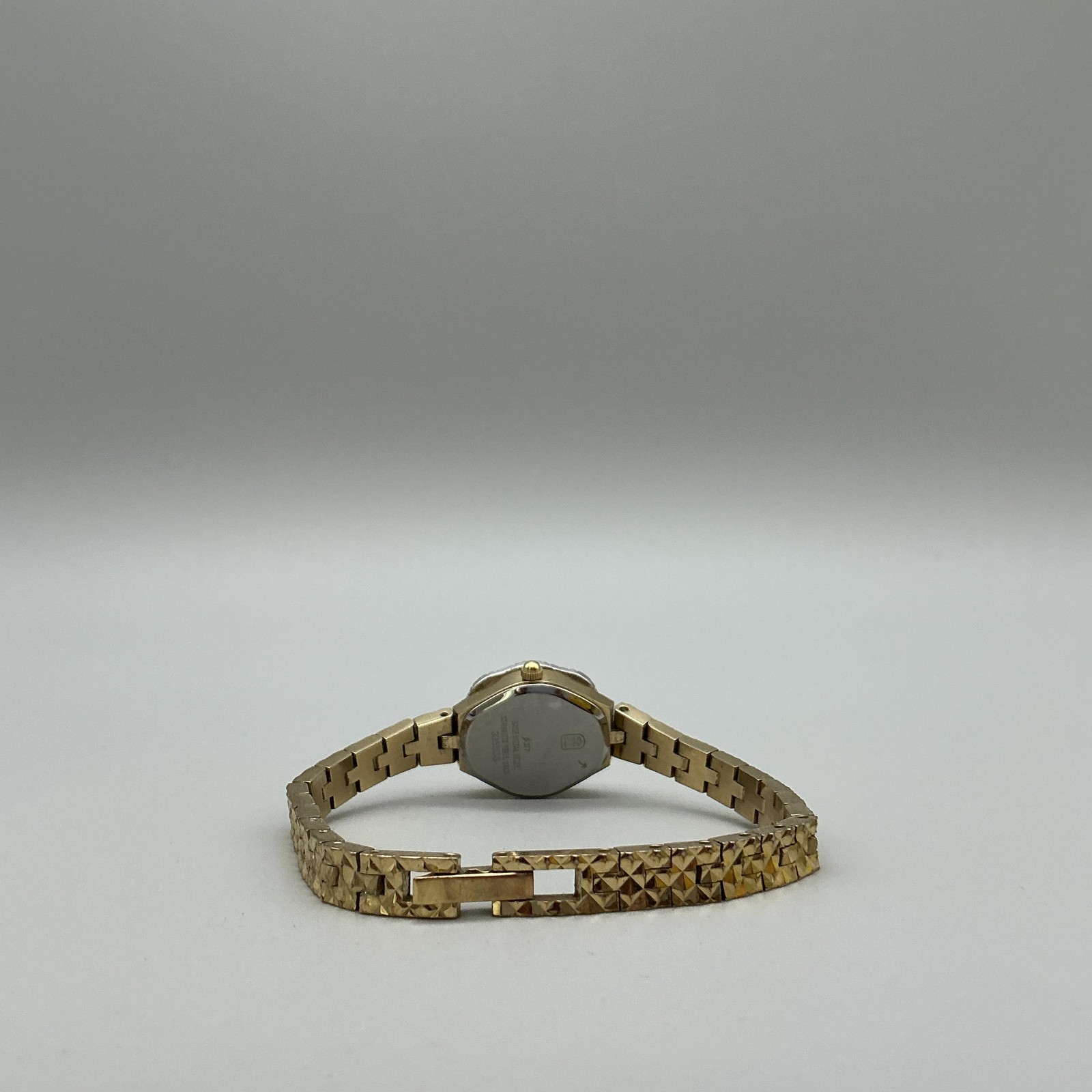 Jules Jurgensen Womens Watch 19mm White Dial Gold Tone Diamond New Battery 7.25″