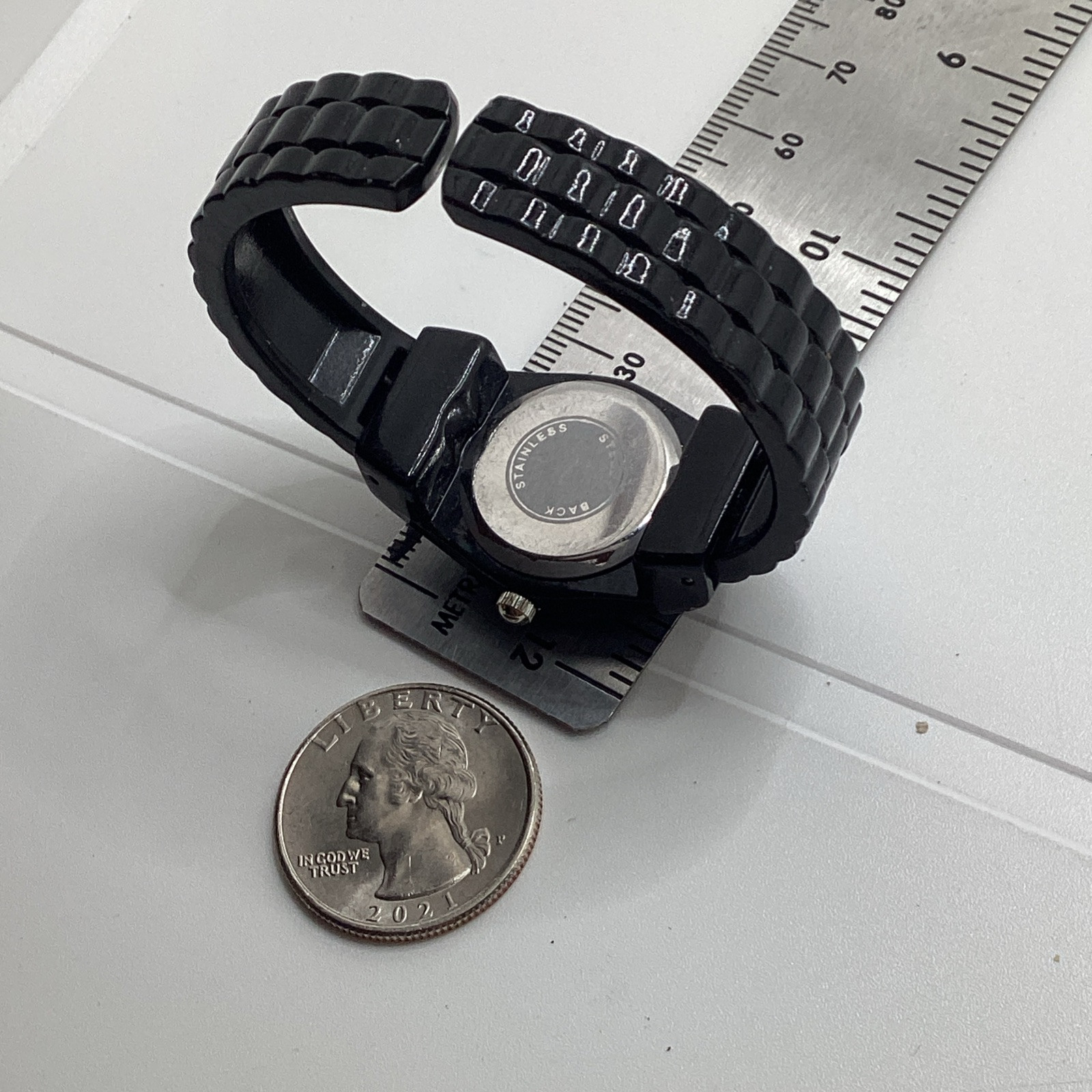 Finesse Ladies Black Cuff Style Watch New Battery!