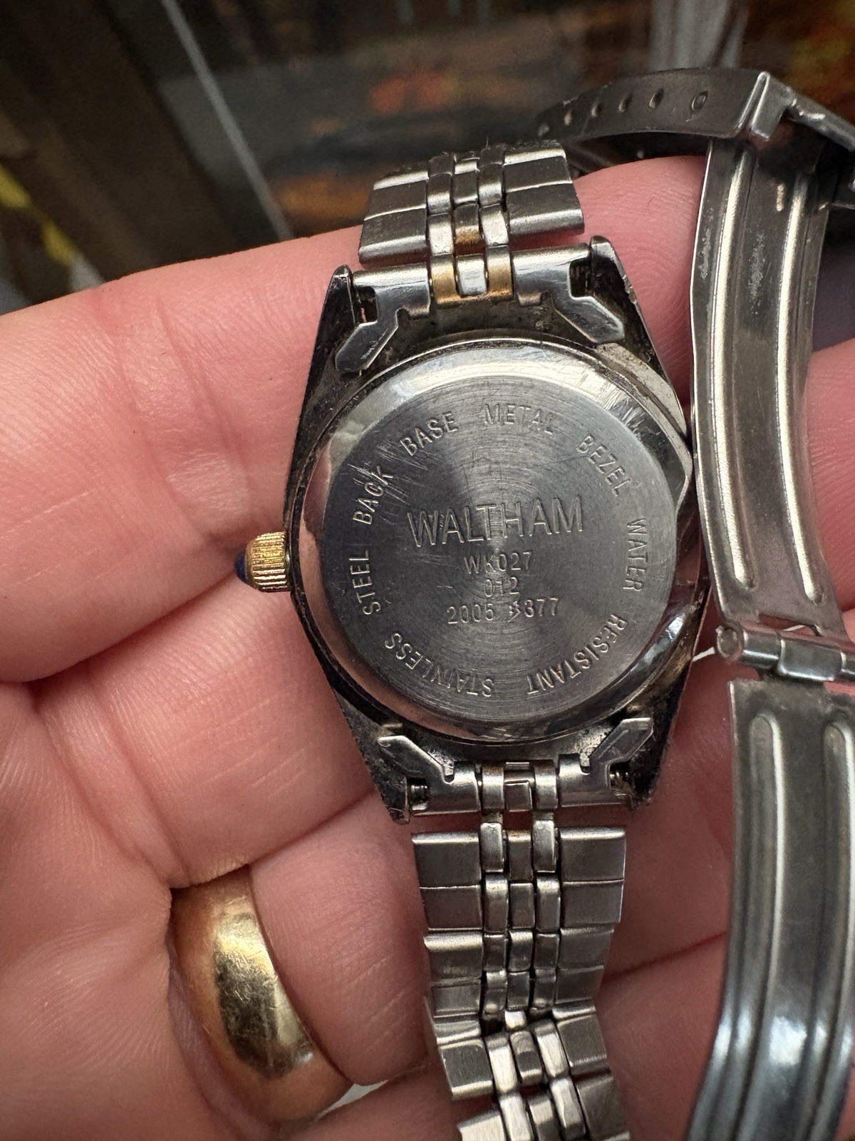 Waltham Quartz W-1027 Day/Date Water-Resistant Blue Dial Two-Tone Bracelet
