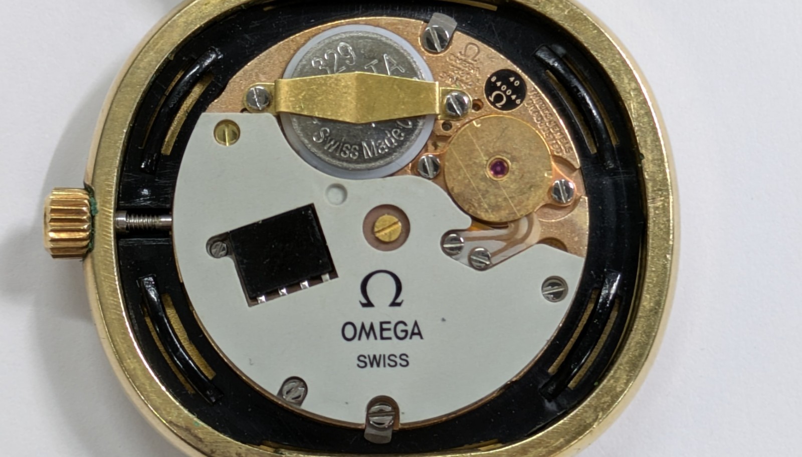 READ *Vintage 1977* OMEGA De Ville Cal.1330 Quartz Push Crown Gold Oval 33mm Men
