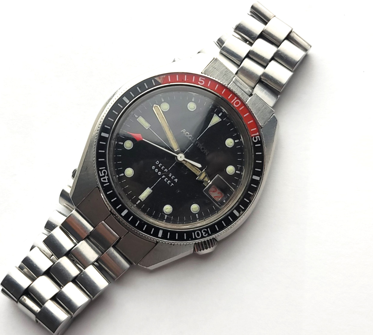 Vintage 1970 Stainless steel Accutron Deep Sea 666 Original bracelet running.