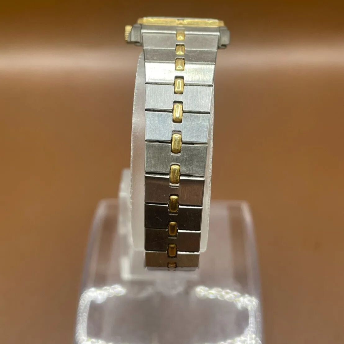 Seiko Women’s Quartz Wristwatch 7321-5820 White Dial Square Silver Gold Japan