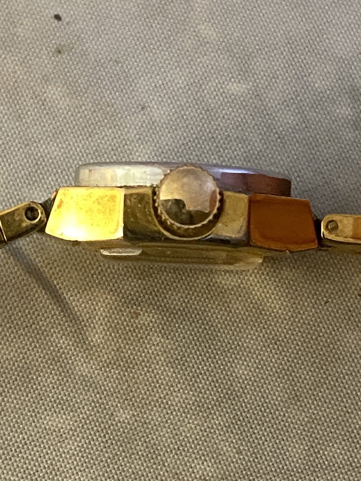 VTG Riviera Ladies Watch 17 Jewels Swiss Made Gold Tone