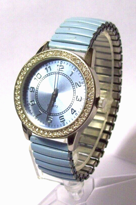 Gorgeous Light Blue Watch Iridescent Indigo Dial Diamond Bezel fits 6.50″-6.75″