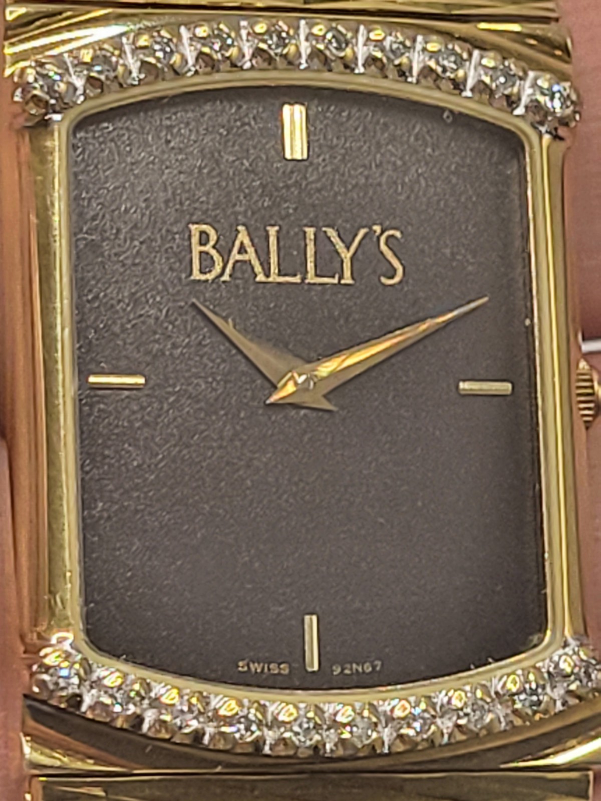 [N. MINT] Vintage BALLY’S LAS VEGAS by BULOVA Swiss Unisex DIAMONDS Watch