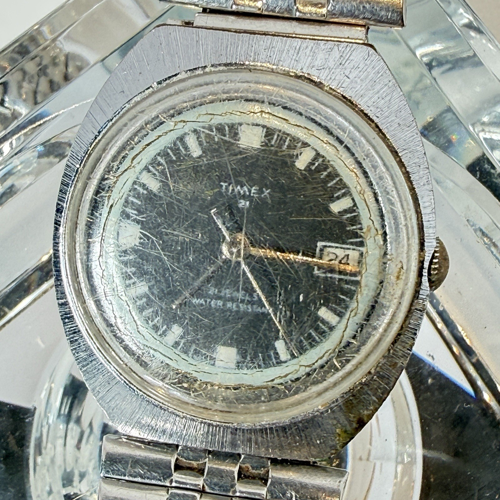 1971 Vintage Timex 21 Jewel Automatic Date Marlin Case Dial Mens Watch Runs