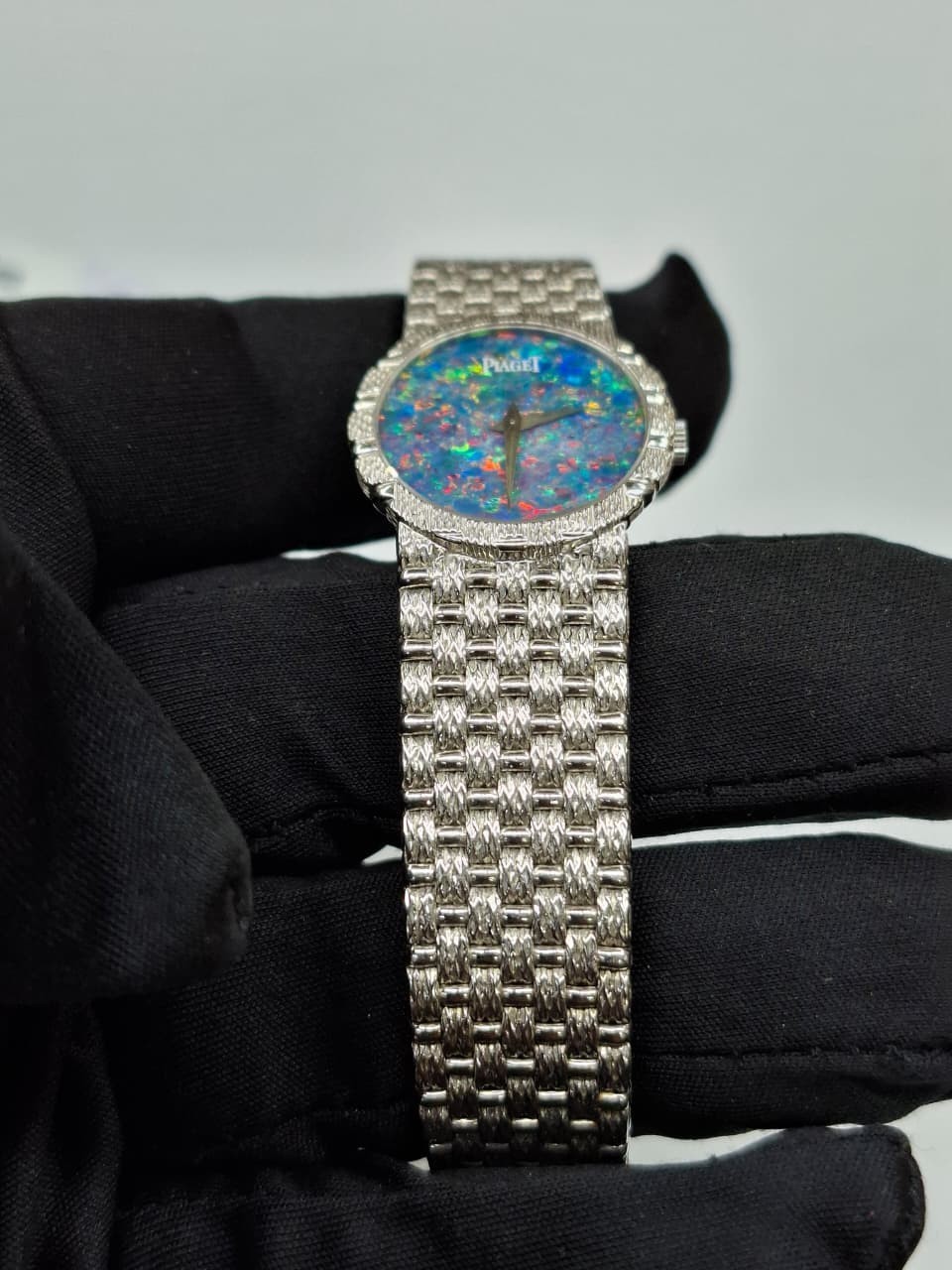 Piaget 9701D231 Vintage White Gold with Opal Dial. B14716