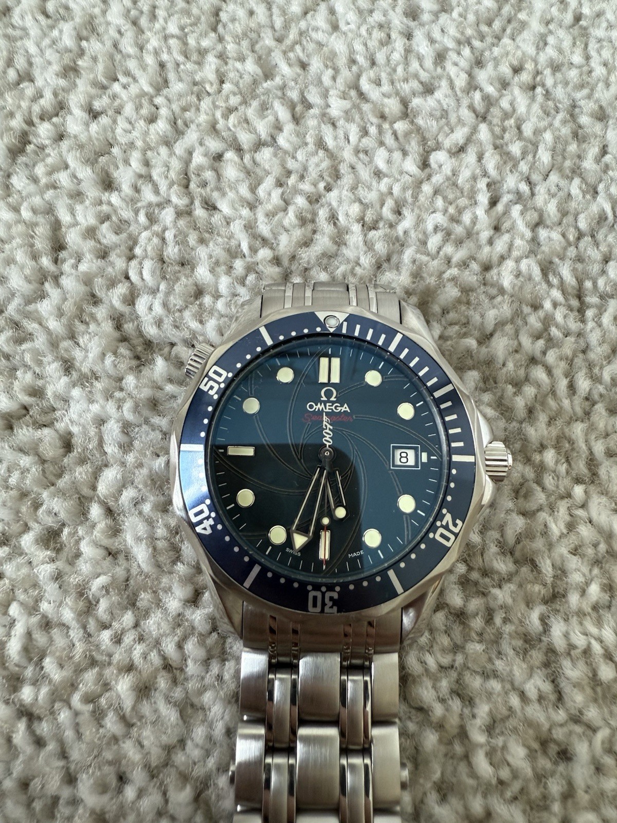 Omega Seamaster Diver 300M 2226.80 41mm Stainless Steel 007 James Bond Limited