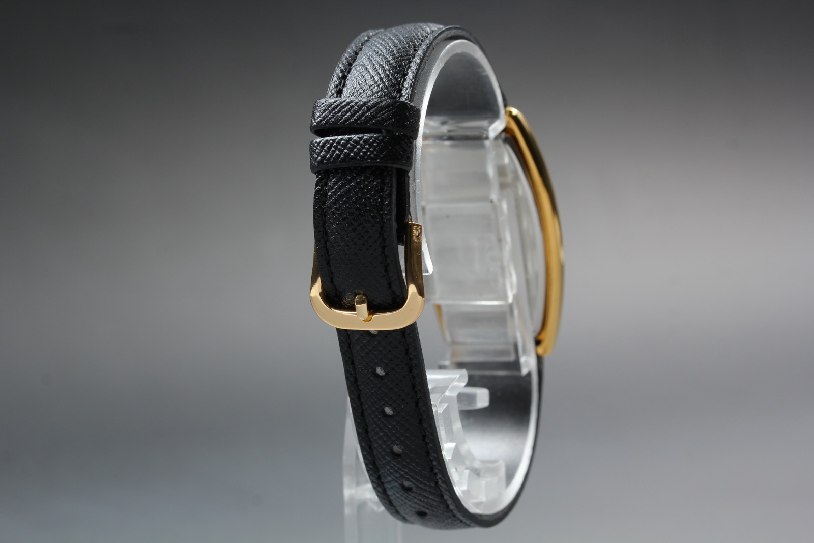 Vtg 1985 Future Club FC-020 Dual Time Gold Tonneau Quartz Womens Watch JAPAN