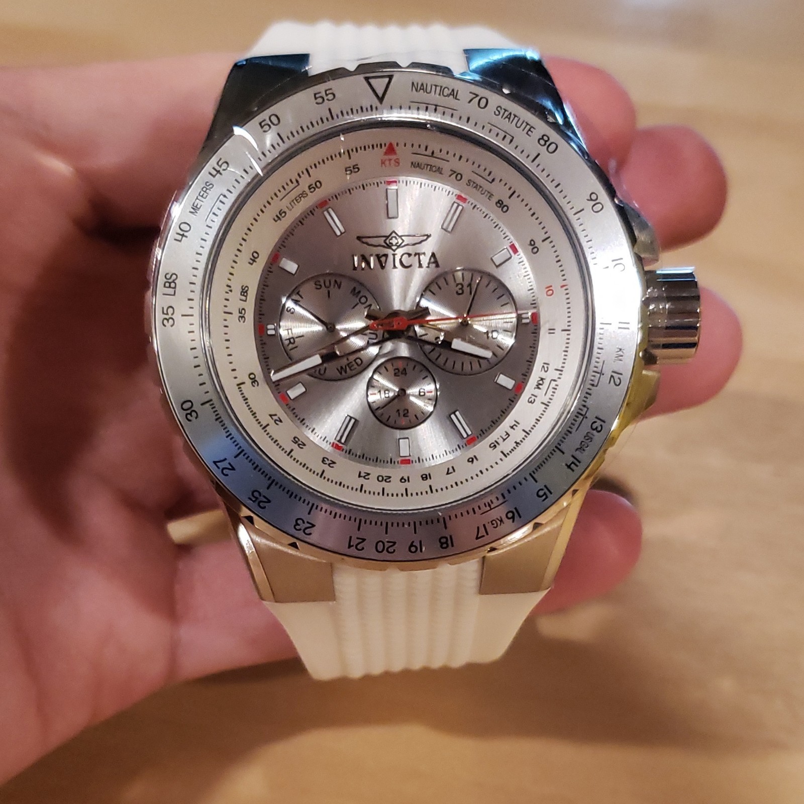 Invicta Aviator Men’s Quartz Watch Silver Dial White Silicone Strap 24-Hr Box