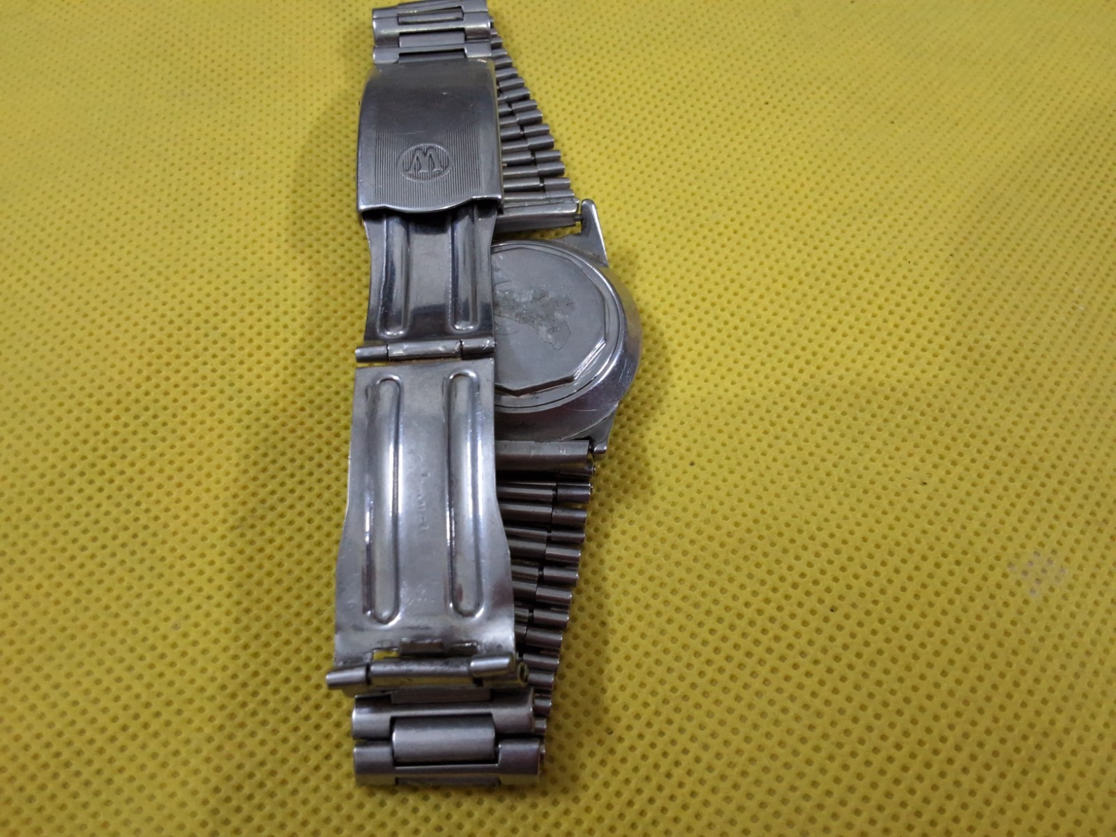 Vintage West End Sowar Prima Manual Wind Wrist Watch 32mm Swiss Made.