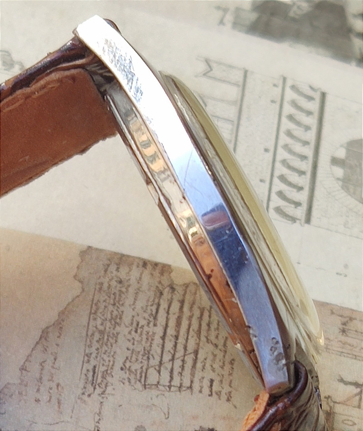 Omega Geneva 135.041 Cal. 601 – Vintage 1960s – Steel 34.5mm – Square Soleil