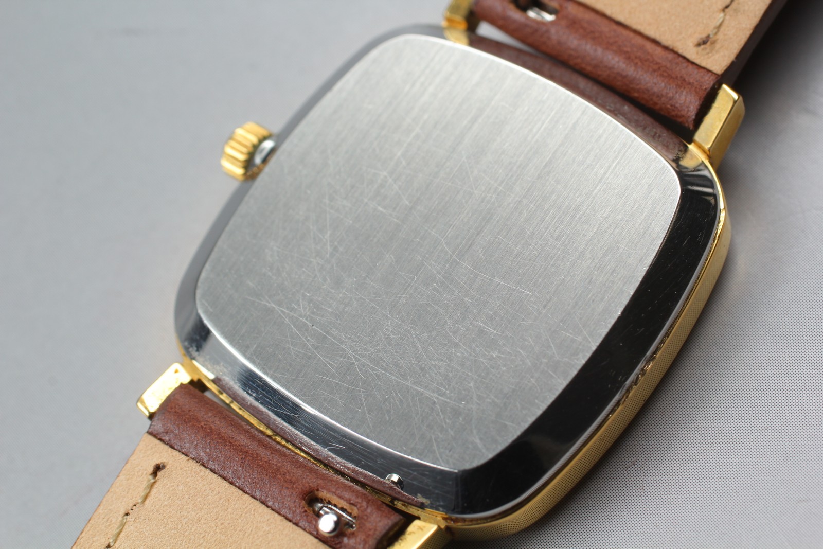 Vintage 1980s Omega De Ville Quartz Gold Dial Cushion Ref.191.0045 [Near Mint]