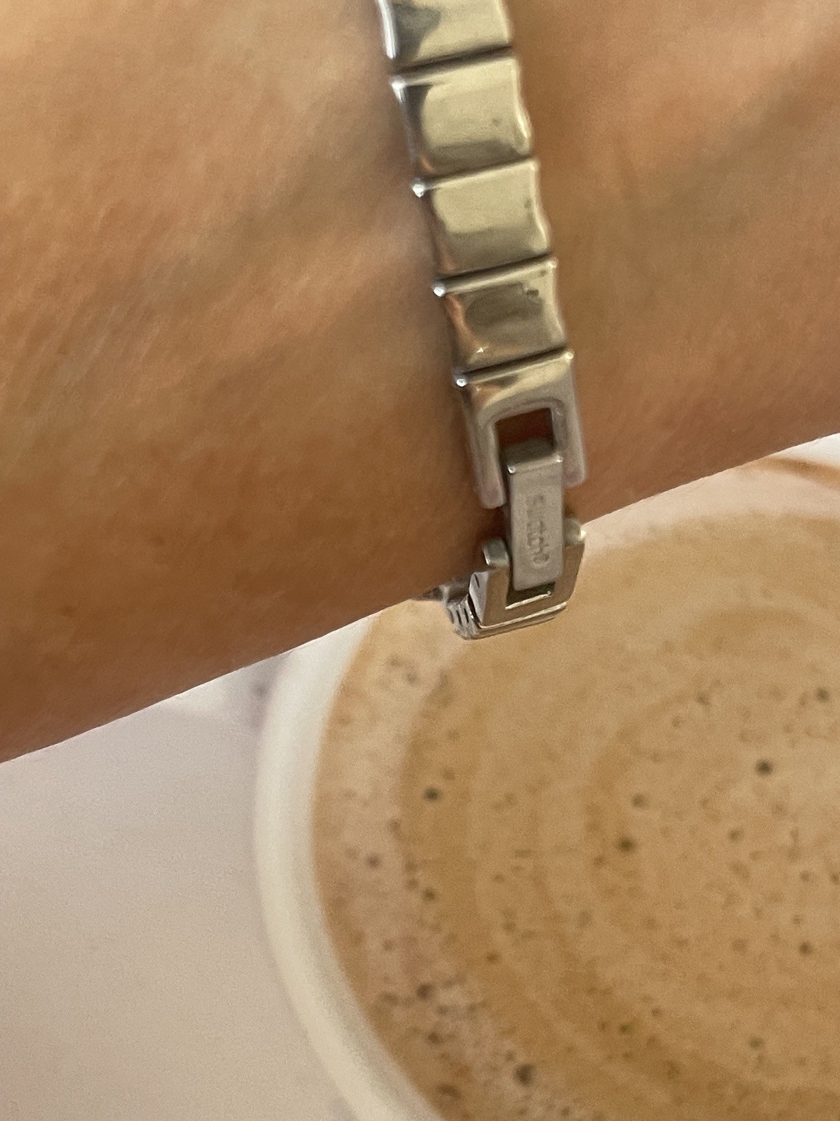 Swatch Womans Rare watch 129 ag2007 Swiss Made Bracelet Silver Tone 176