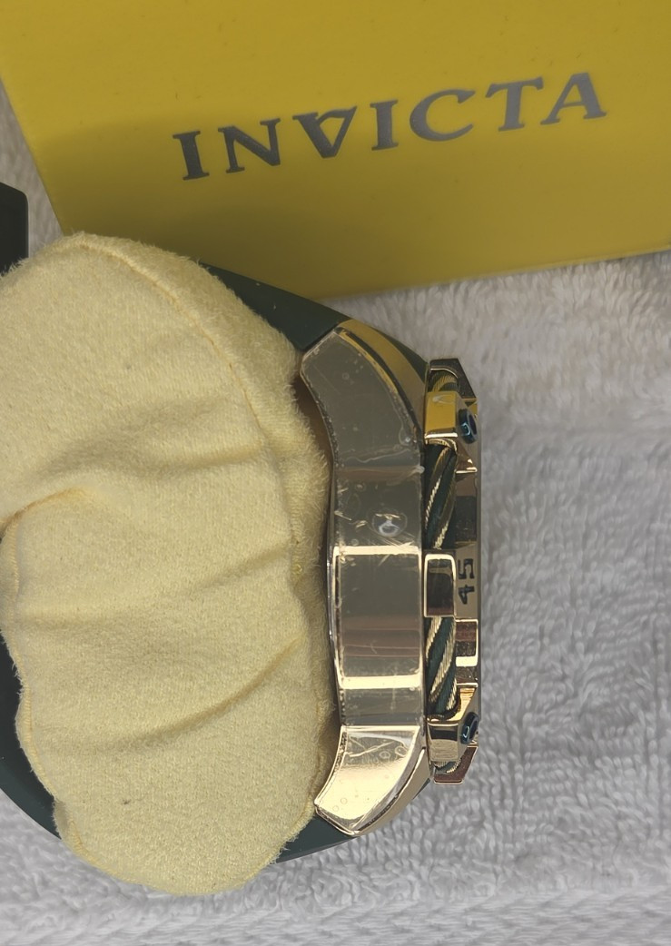 Invicta DC Comics Aquaman Men’s 52mm Limited Edition Gold Chrono Watch 35120