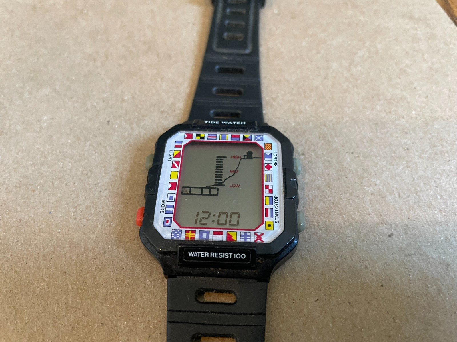 VINTAGE TIDE DIGITAL WATCH 30 METERS WATER RESISTANT ORIGINAL BAND 80s bezel