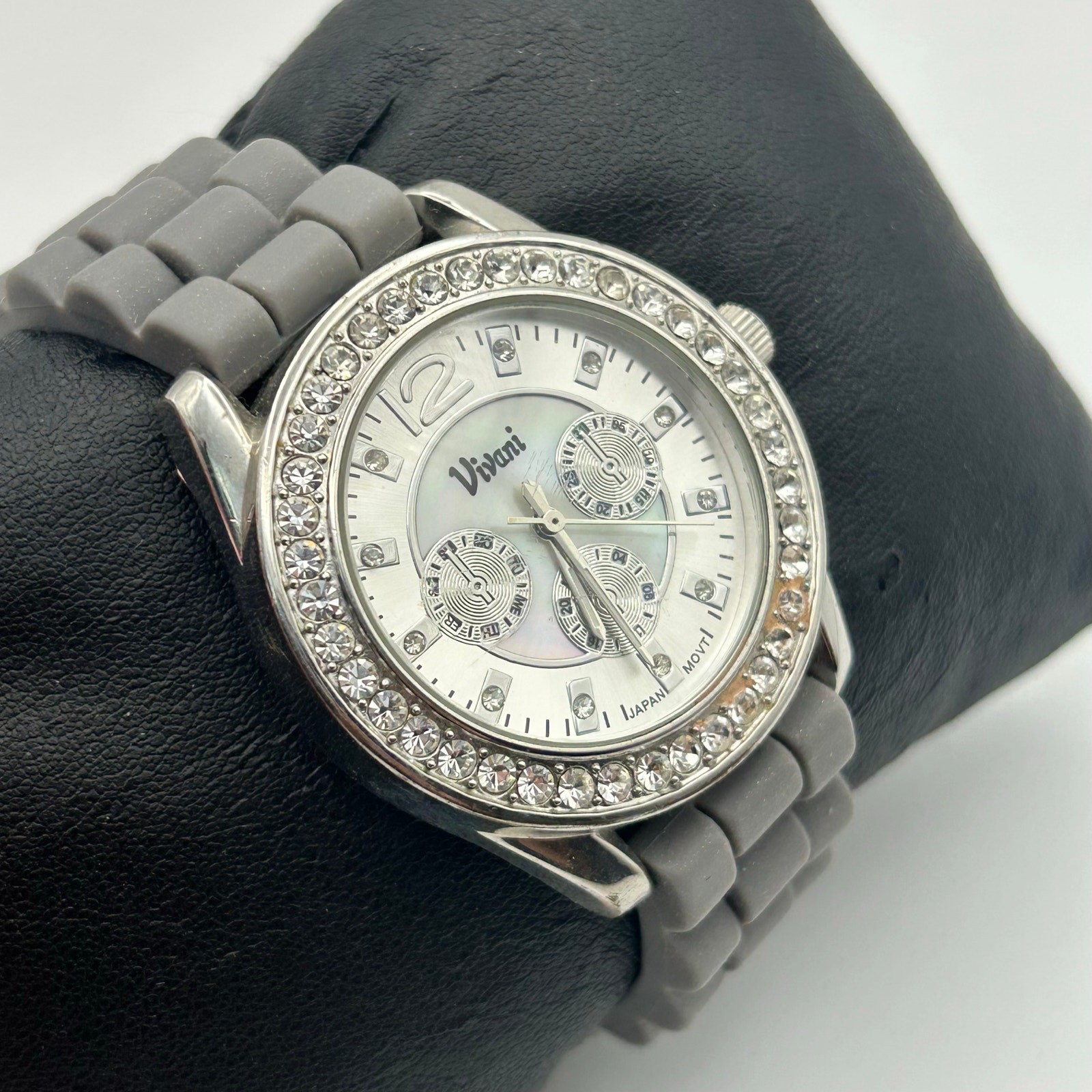 Vivani Mother Pearls Crystal Bezel Gray Band Women’s Watch New Battery