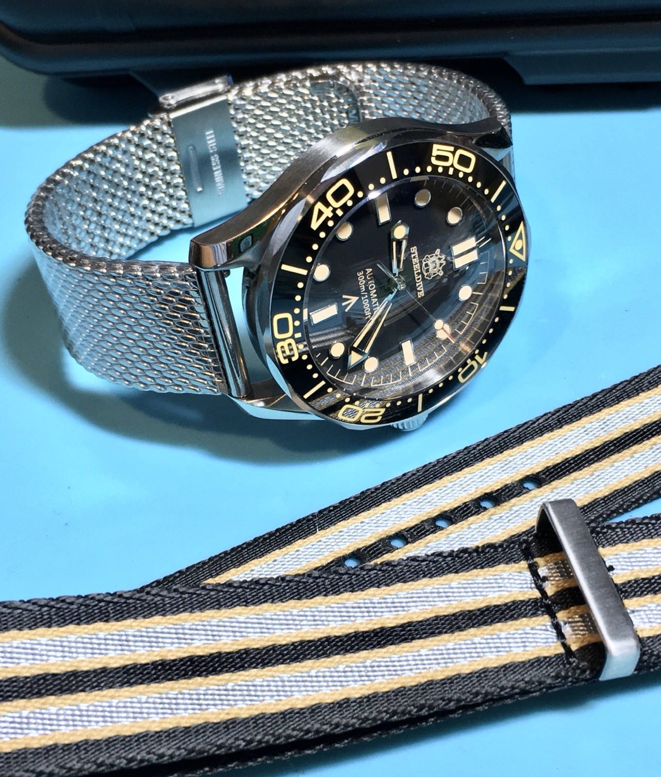 STEELDIVE 007 42MM WATCH NO TIME TO DIE SEIKO NH35 SAPPHIRE MILANESE & NATO BAND