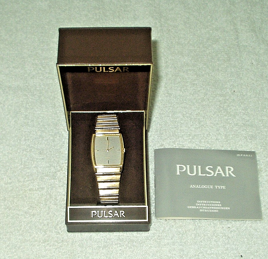 PULSAR Quartz Analogue 1987 Wristwatch Men’s Gold w/ Box & Papers Y130-5270 *NOS