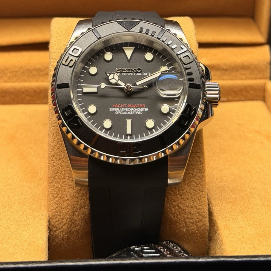 Seiko Yacht-Master Automatic 40mm Black Dial Black Rubber Strap 100m w/ Box