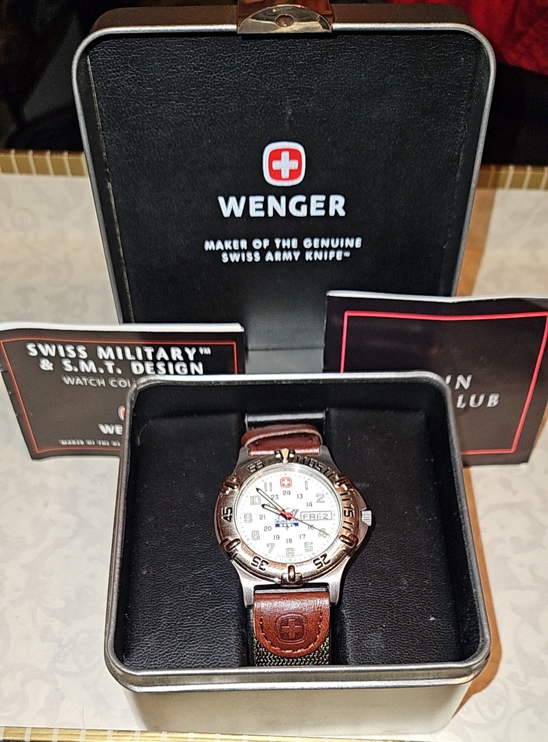Vtg Wenger SMT Design watch «Music City Bowl» Wvu Vs Ole Miss.