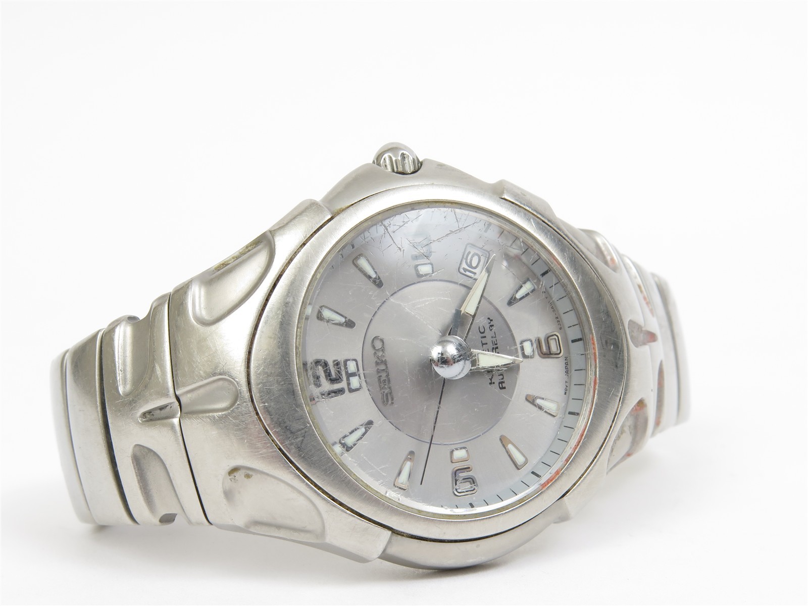 Seiko Kinetic Auto Relay 5J22-0A20 Mens Watch 41mm Floating Orb w Box
