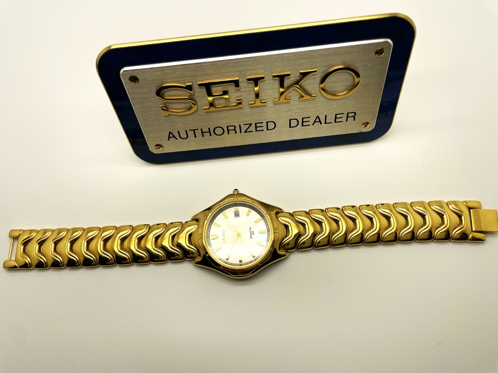 SEIKO MEN’S 7N32-F019 NOT-WORKING DATE SPORTS 50 SKKQUARTZ ANALOG WATCH SKK010