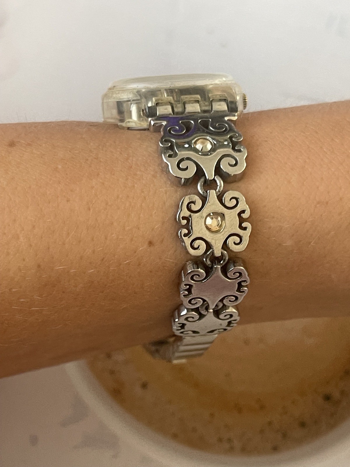 Swatch Womans Rare watch 129 ag2007 Swiss Made Bracelet Silver Tone 176