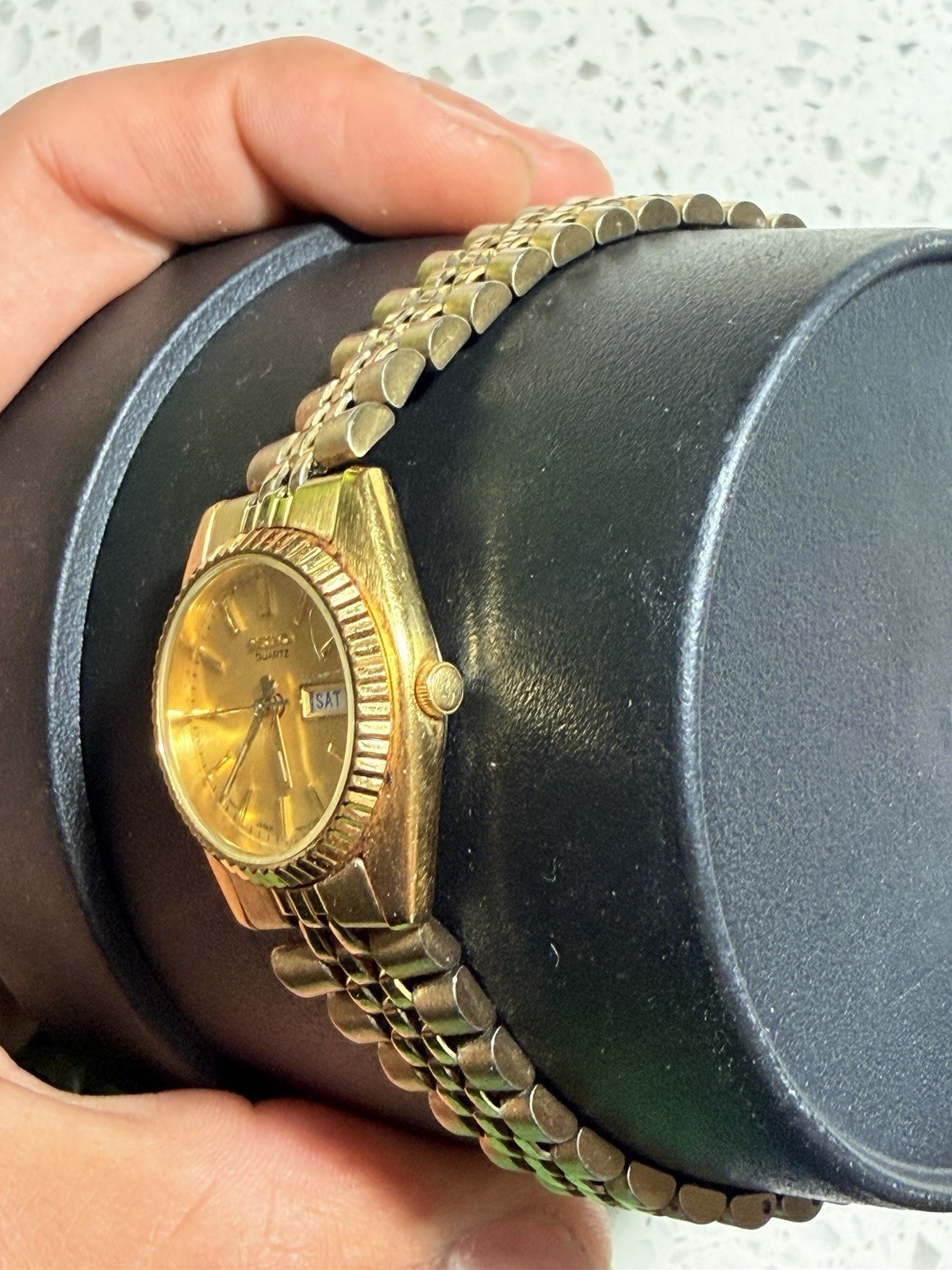 Vintage Ladies Seiko Quartz Gold Tone Watch (Model 7N83-0041) – Feb 1997