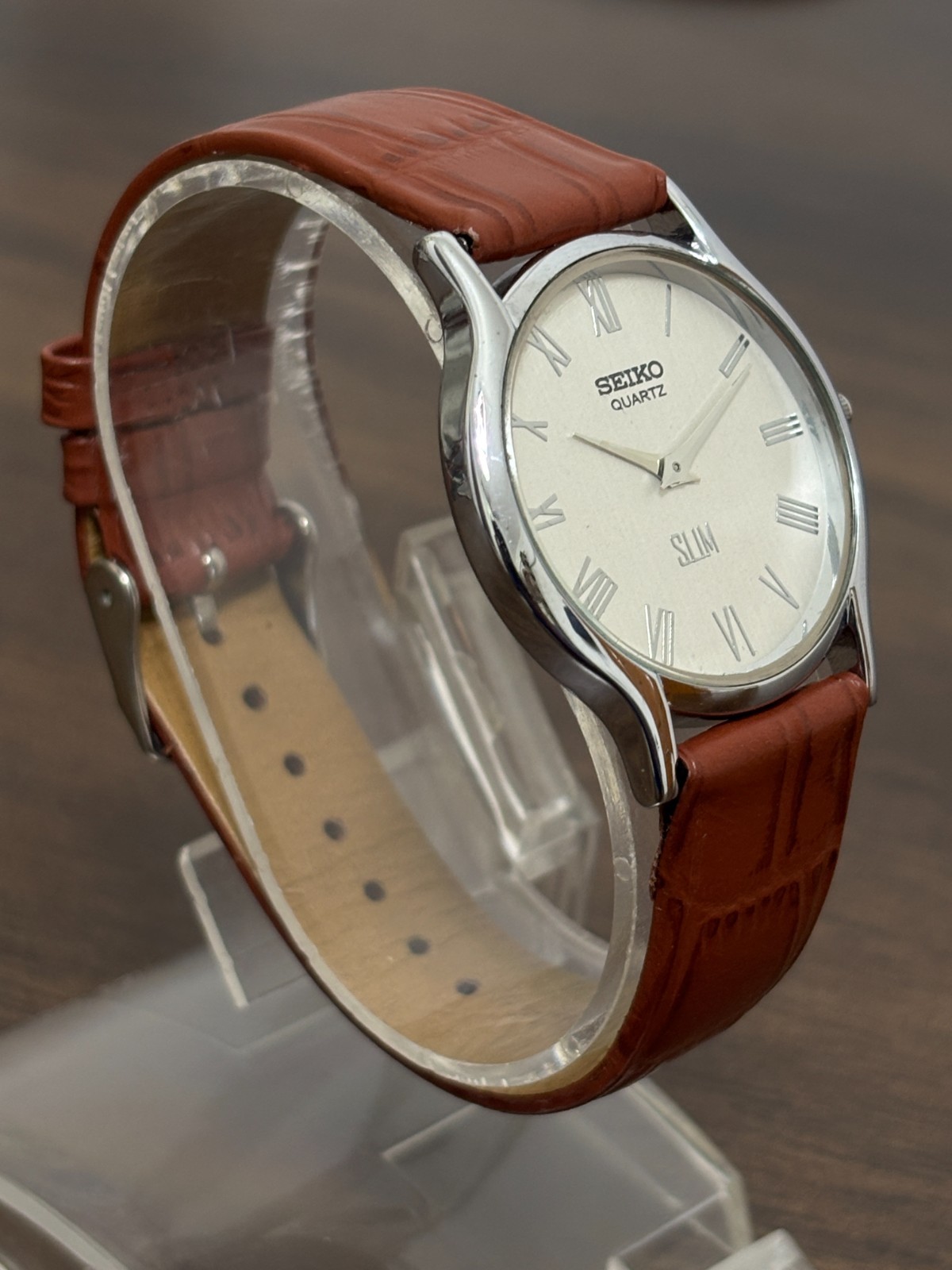 Vintage Classic Seiko Slim Men’s Wrist watch -Leather Strap
