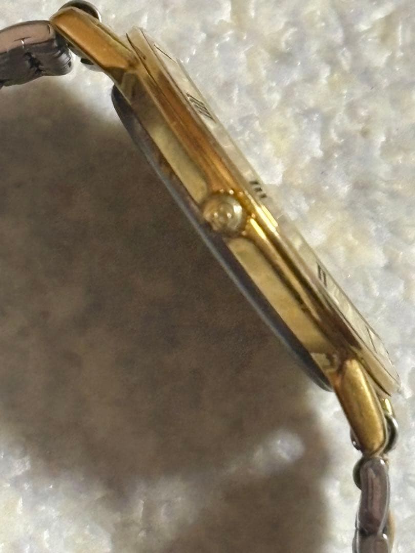 GUCCI 3000.2.M Quartz Mens Wristwatch
